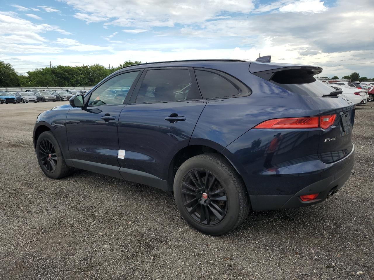 SADCK2BN2HA498028 2017 Jaguar F-Pace Prestige