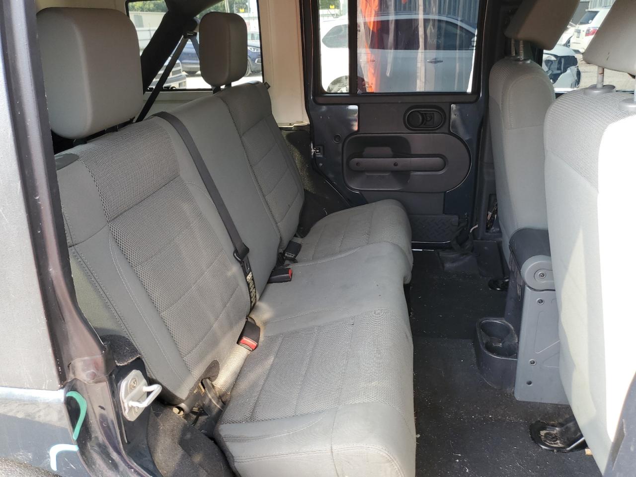 1J4GA59187L198155 2007 Jeep Wrangler Sahara