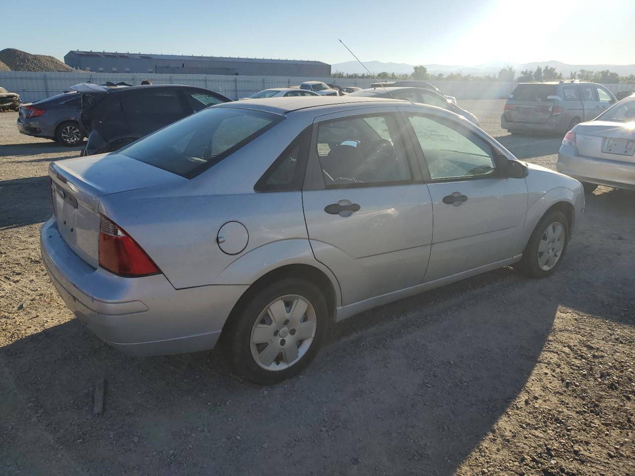 1FAFP34N17W191227 2007 Ford Focus Zx4