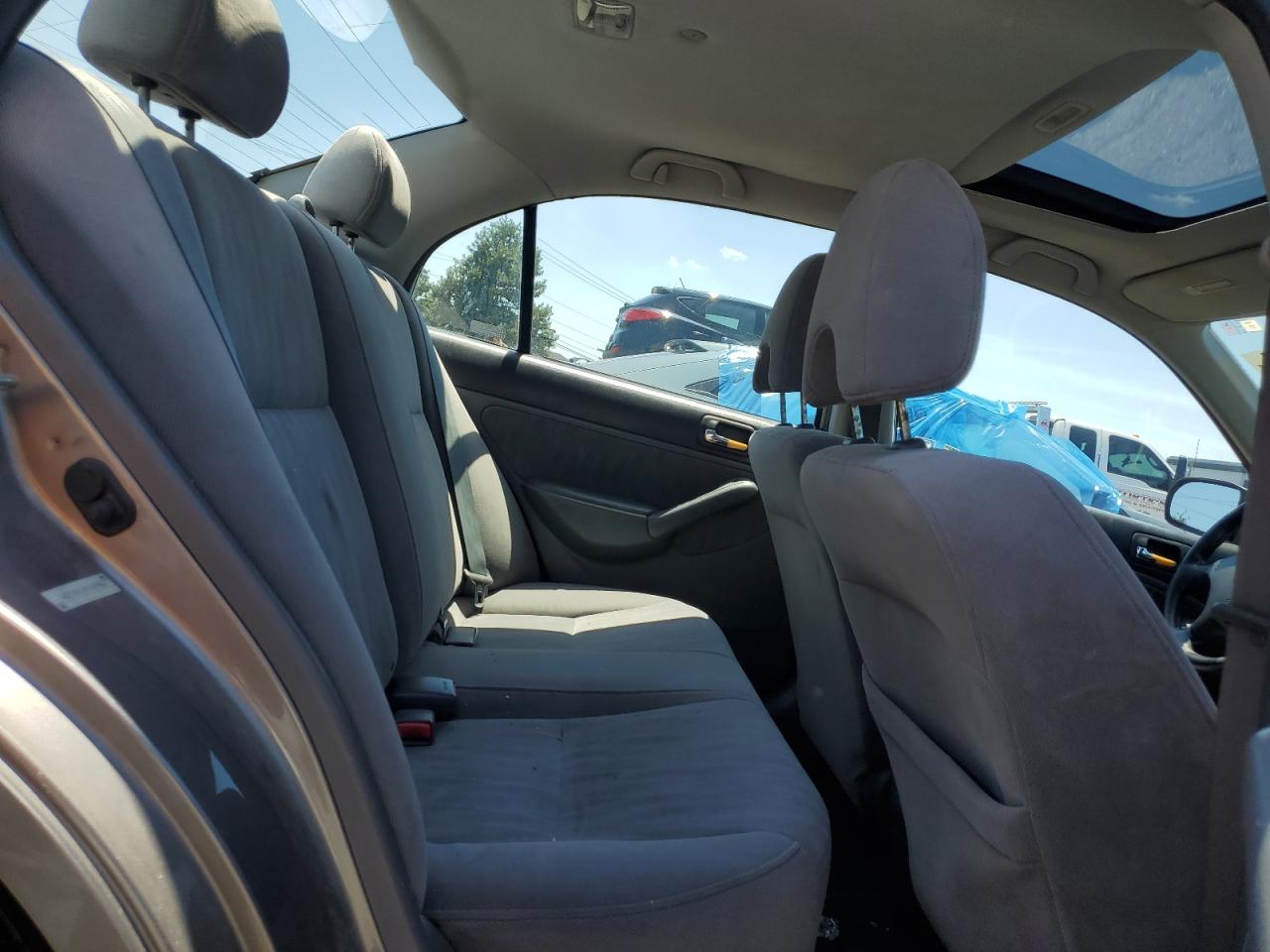 1HGES26774L000986 2004 Honda Civic Ex