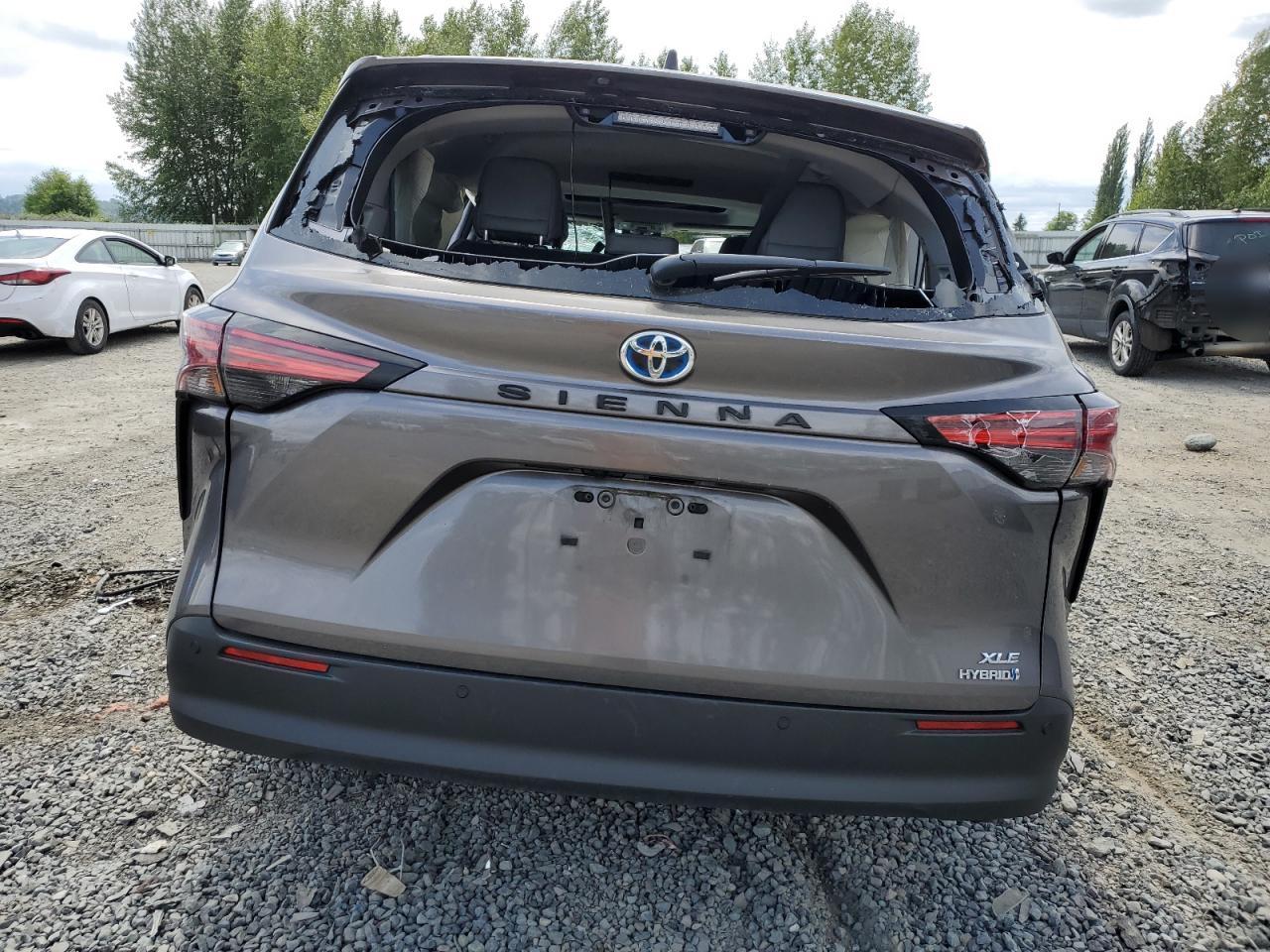 5TDYRKEC4NS117124 2022 Toyota Sienna Xle