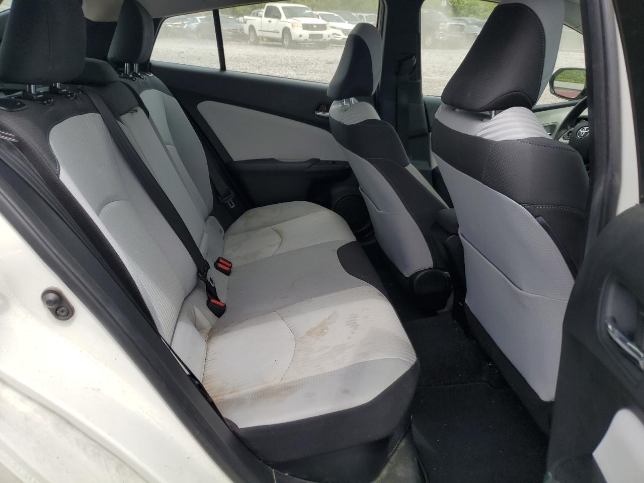 JTDKARFU9G3003881 2016 Toyota Prius