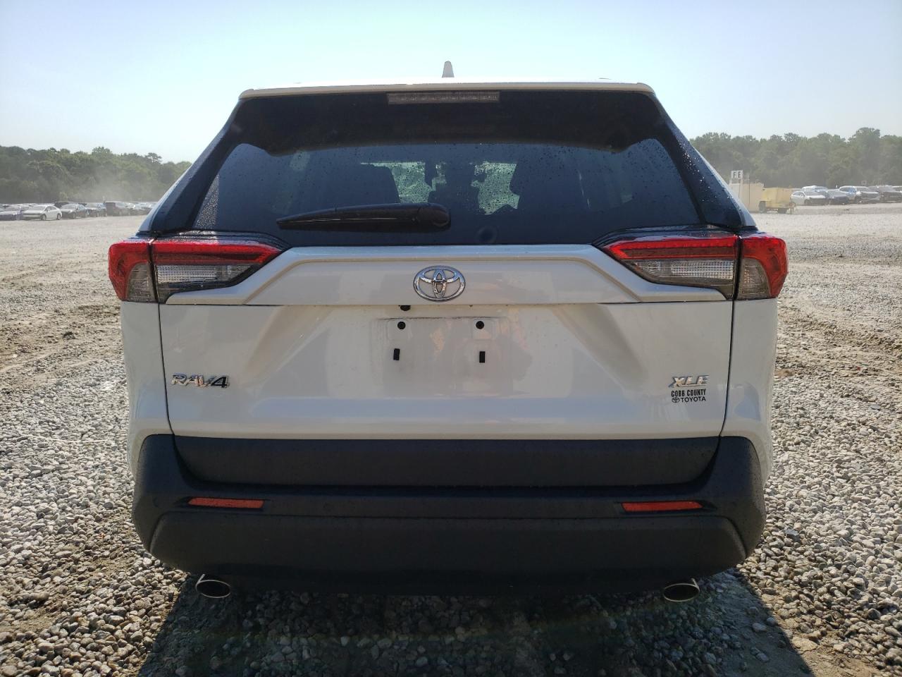 2T3C1RFV2NW206103 2022 Toyota Rav4 Xle Premium