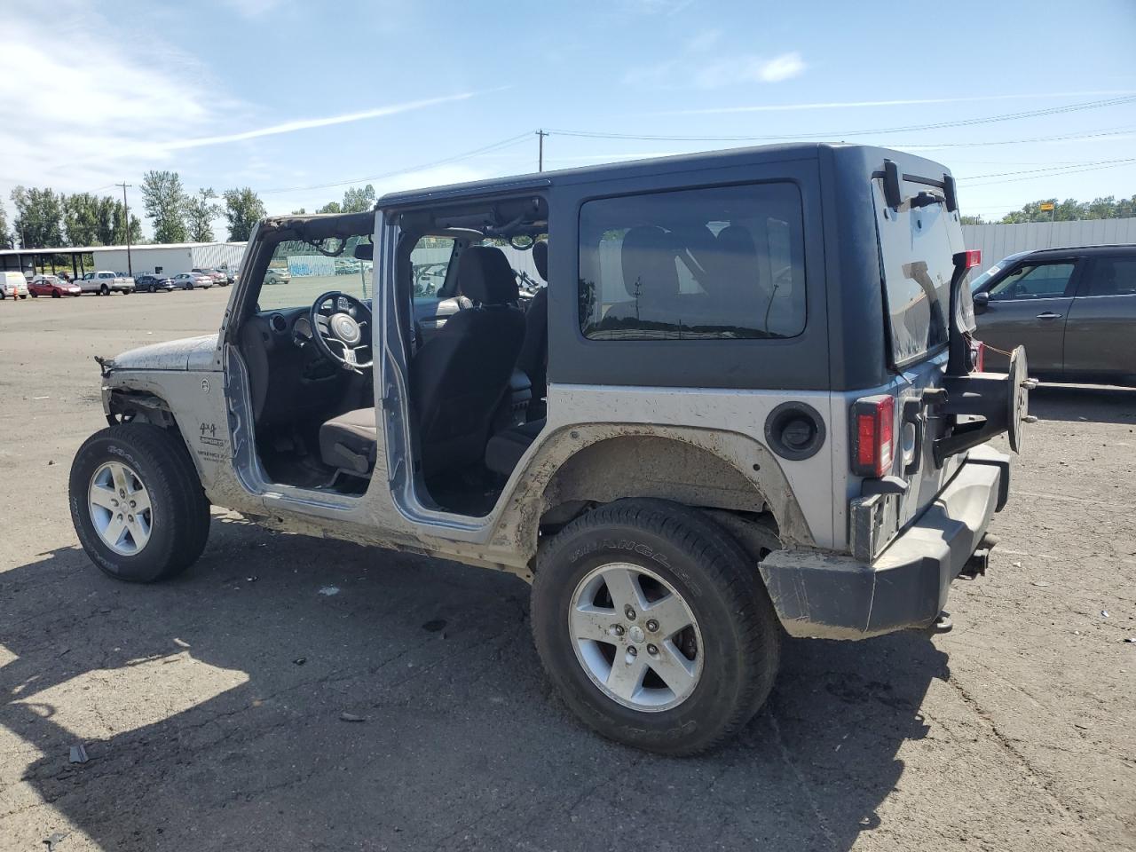 JEEP WRANGLER U 2014 silver 4dr spor flexible fuel 1C4BJWDG1EL106043 photo #3