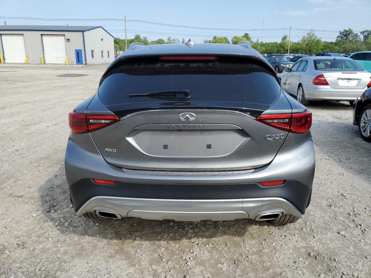 SJKCH5CR5HA026609 2017 Infiniti Qx30 Base