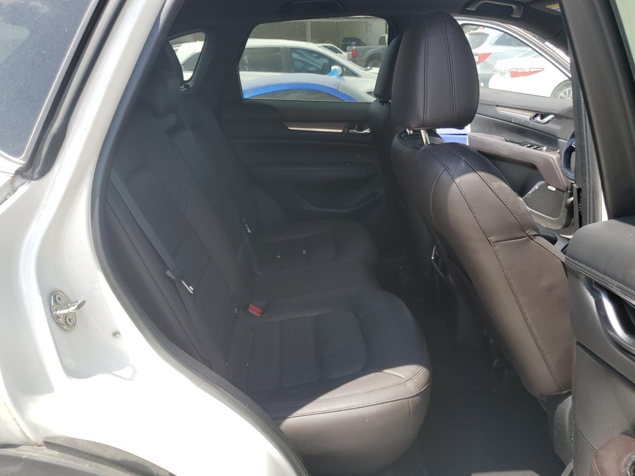 JM3KFBEY0K0586467 2019 Mazda Cx-5 Signature