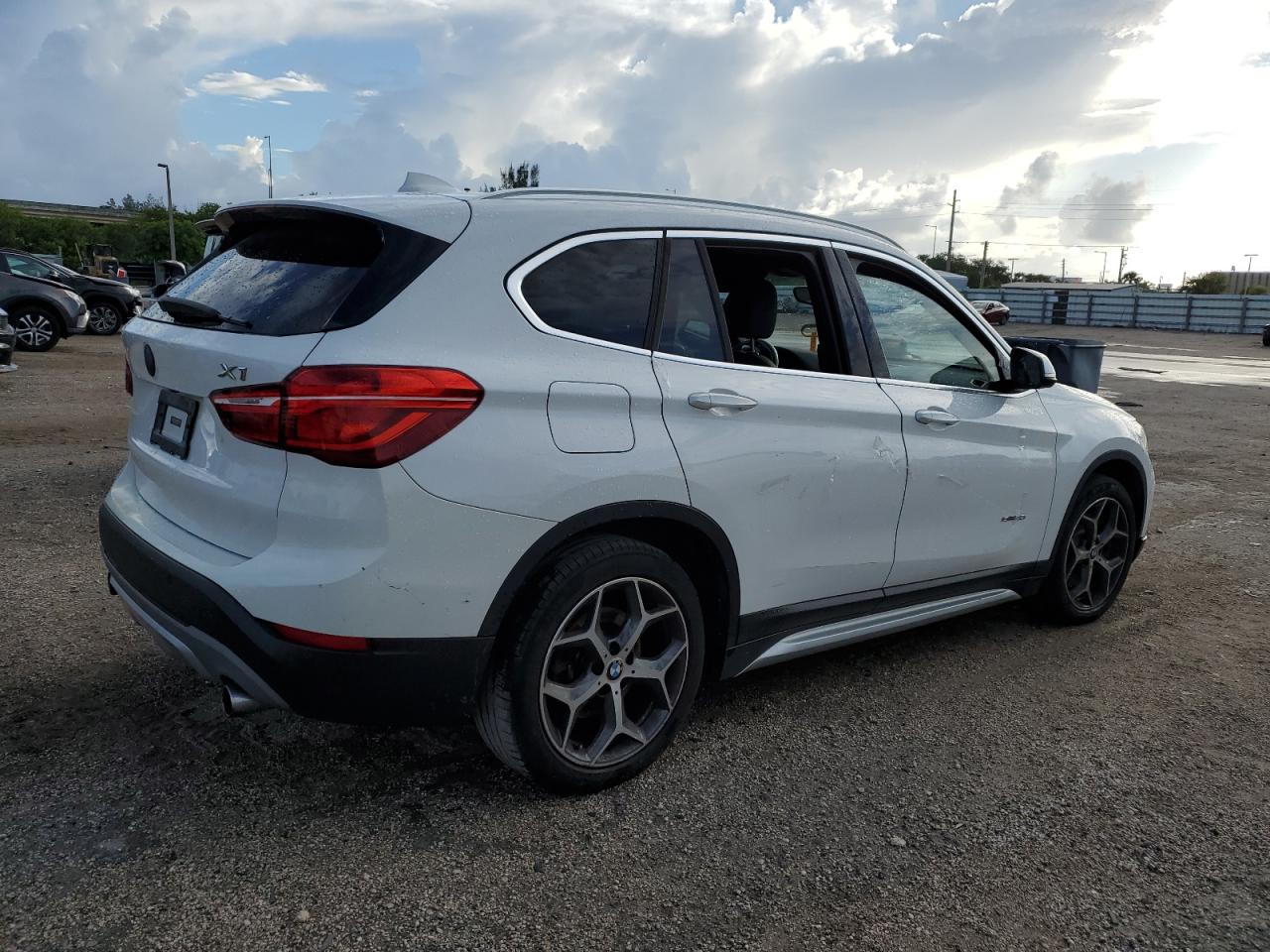 2017 BMW X1 Sdrive28I vin: WBXHU7C31H5H35774