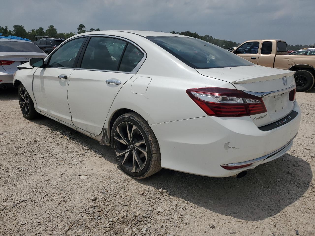 1HGCR2F58HA293610 2017 Honda Accord Sport