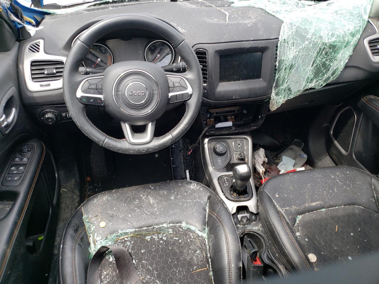 3C4NJDBB0KT729582 2019 Jeep Compass Latitude
