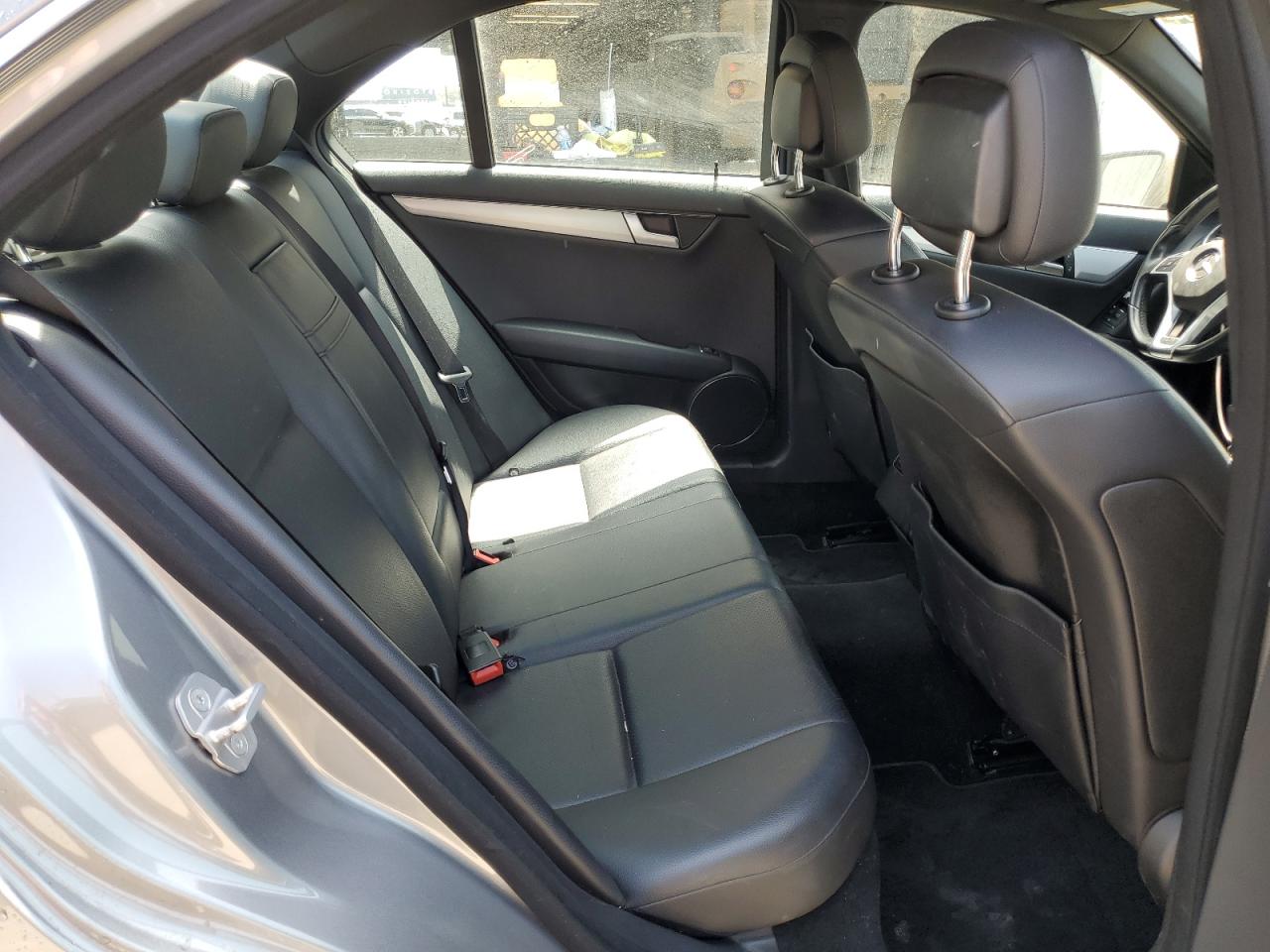 WDDGF4HB1CR213880 2012 Mercedes-Benz C 250