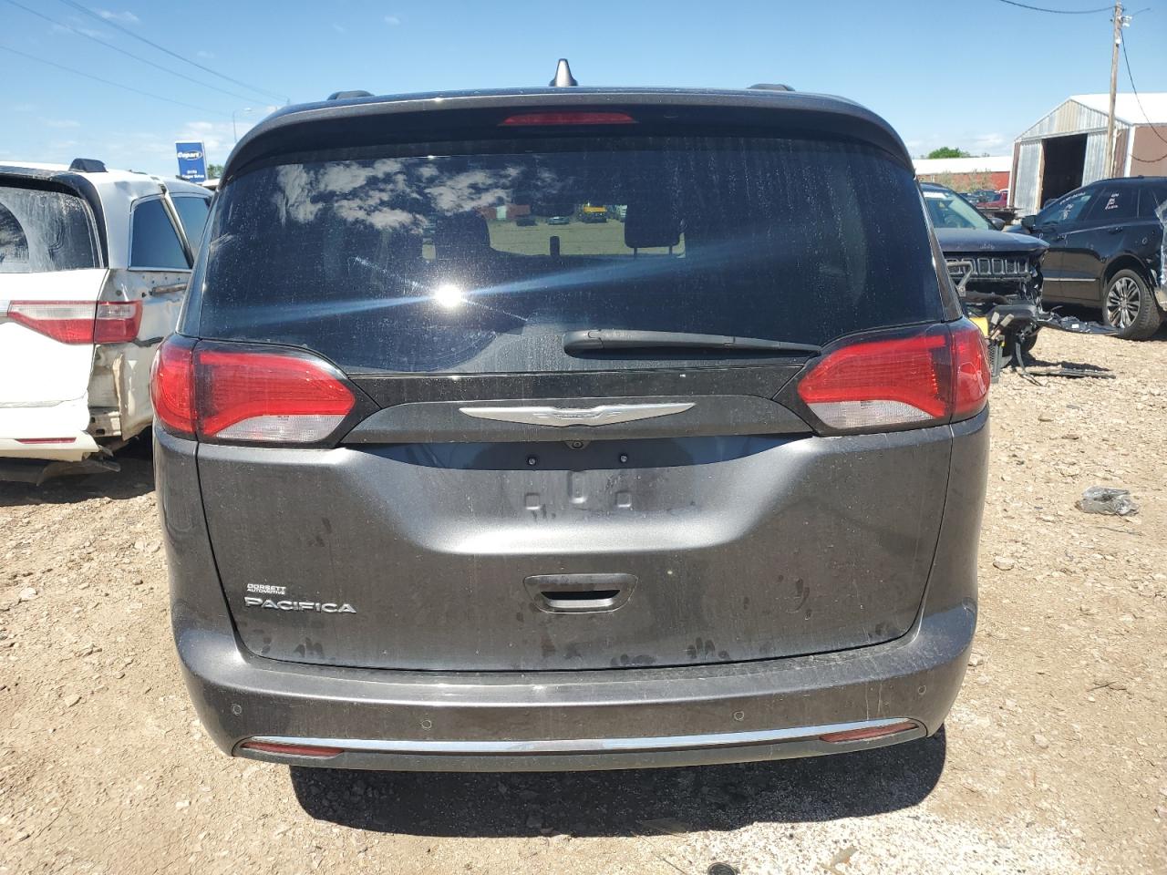 2C4RC1BG3HR591022 2017 Chrysler Pacifica Touring L