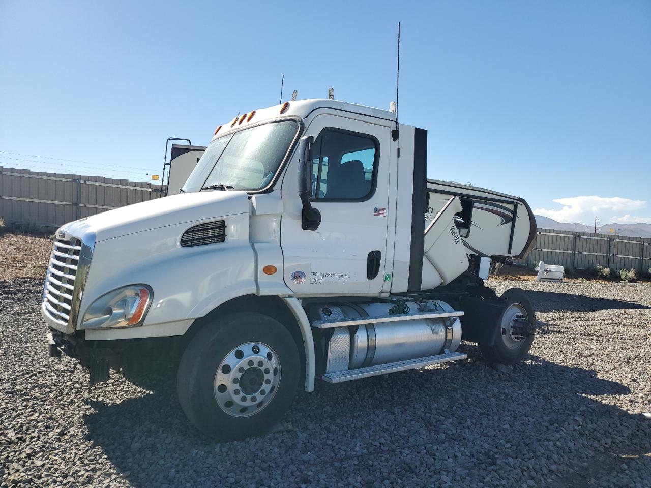 Lot #2671554128 2013 FREIGHTLINER CASCADIA 1