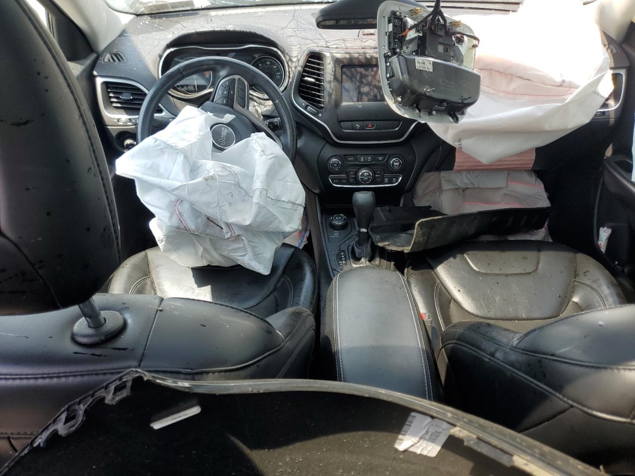 1C4PJMLB7LD608417 2020 Jeep Cherokee Latitude Plus