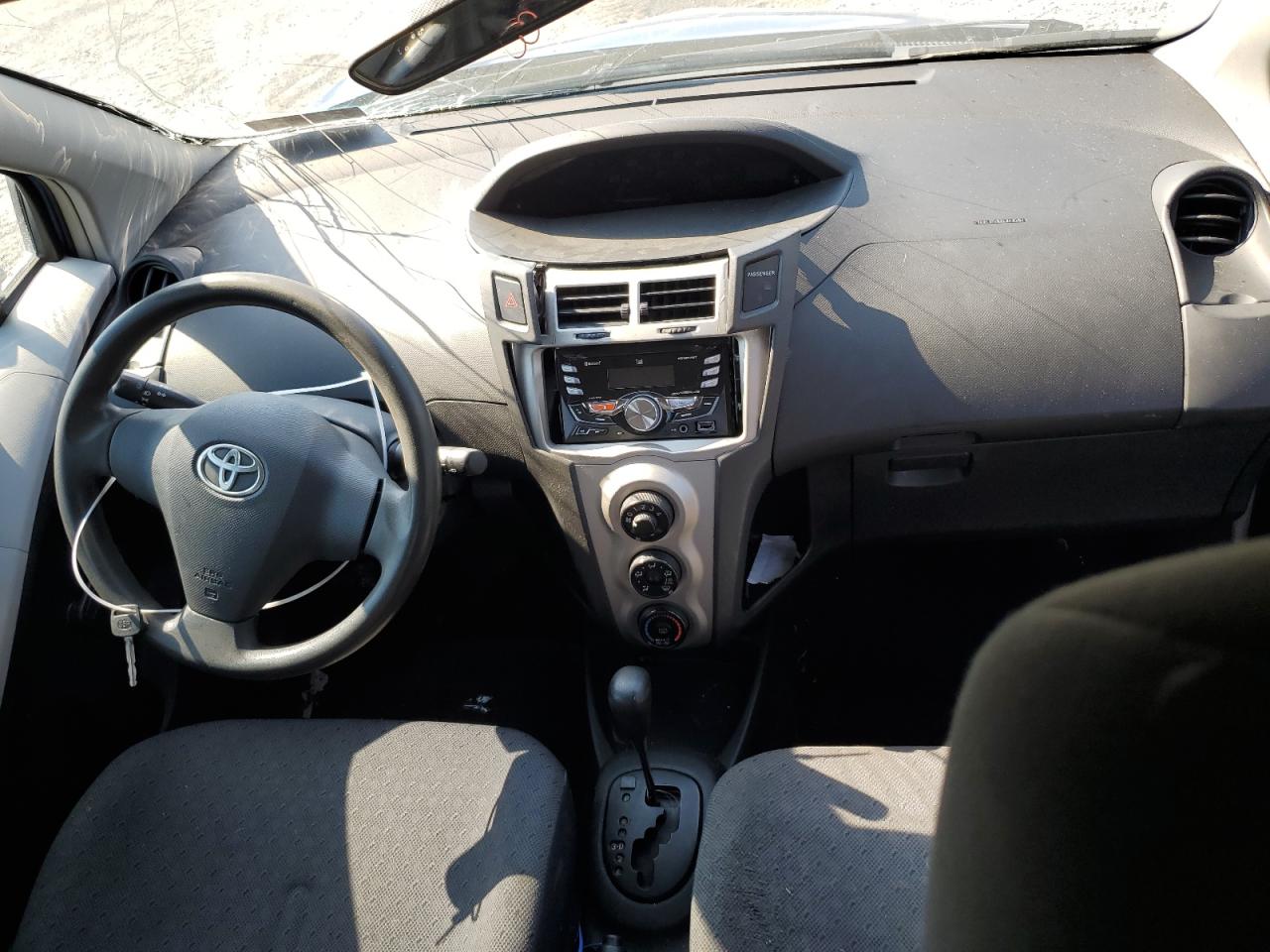 JTDJT903895240813 2009 Toyota Yaris