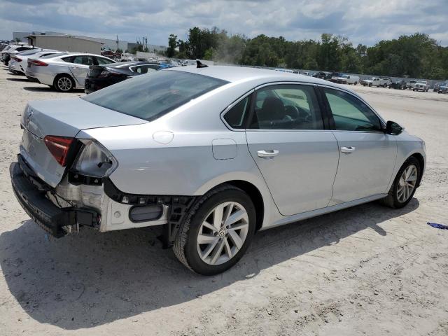 1VWBA7A37JC008388 2018 Volkswagen Passat Se