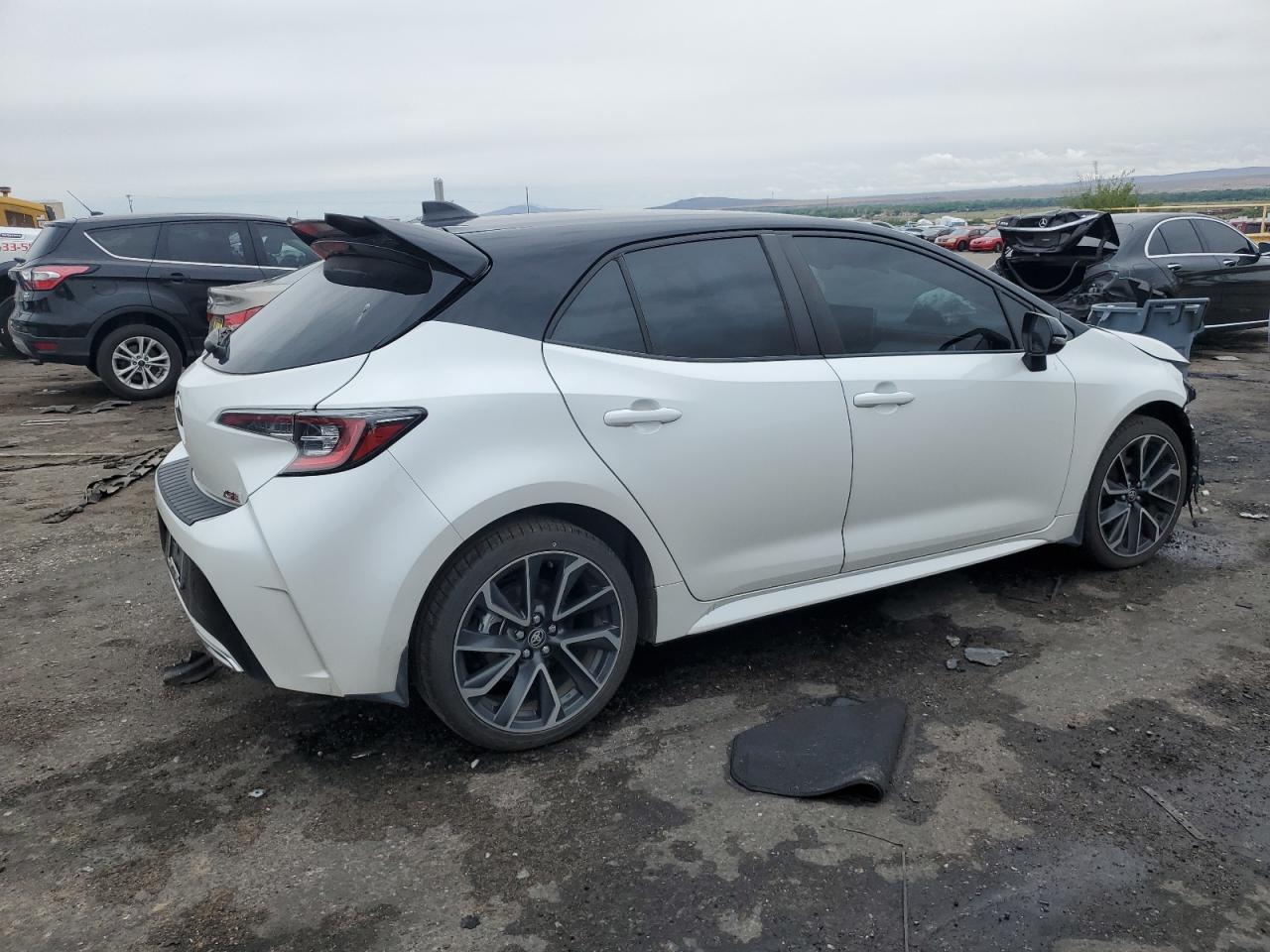 2022 Toyota Corolla Xse vin: JTNA4MBE2N3164151