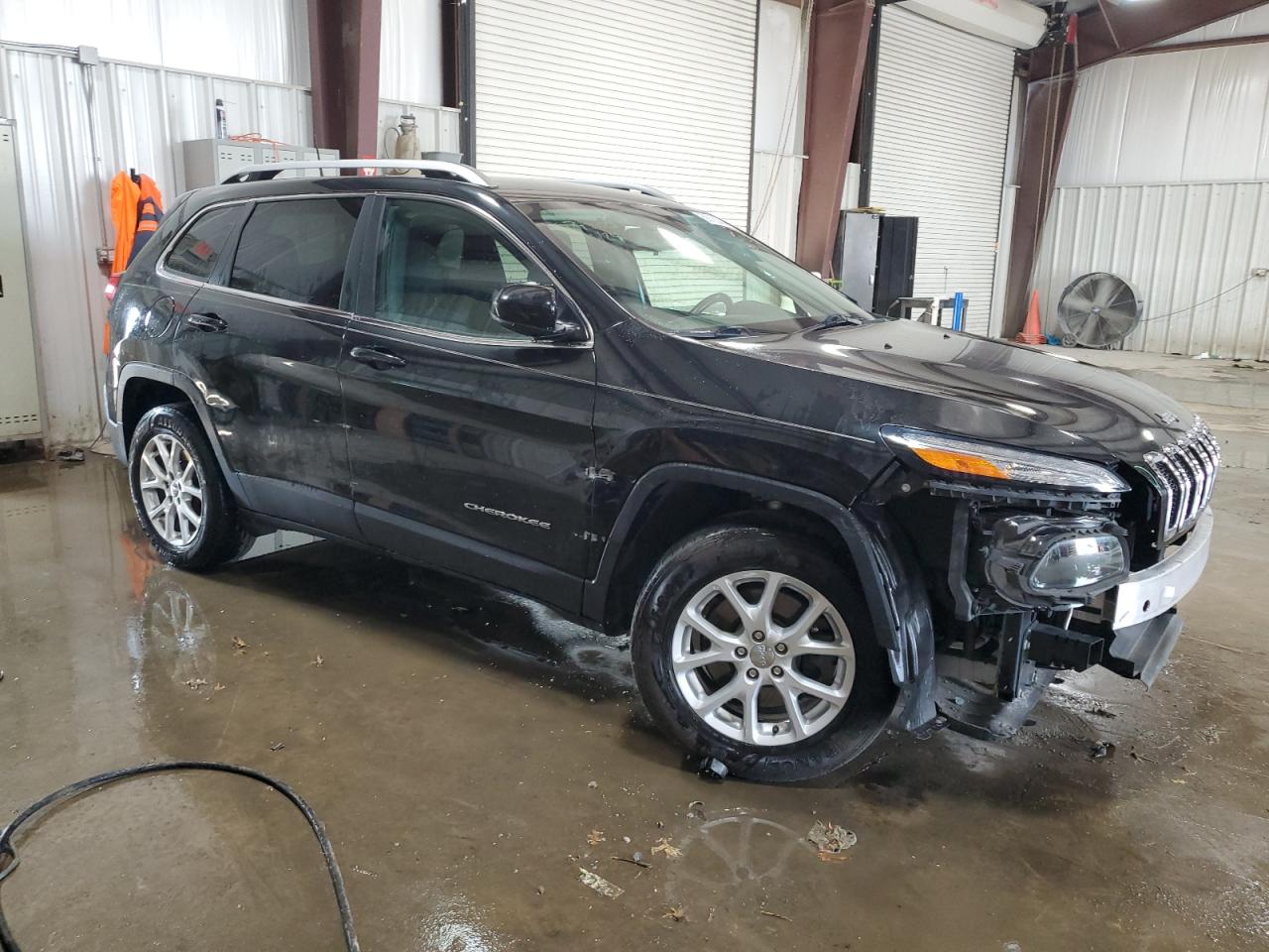 2016 Jeep Cherokee Latitude vin: 1C4PJMCB4GW182776