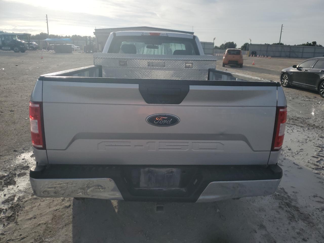 2018 Ford F150 vin: 1FTMF1CB2JKC19258