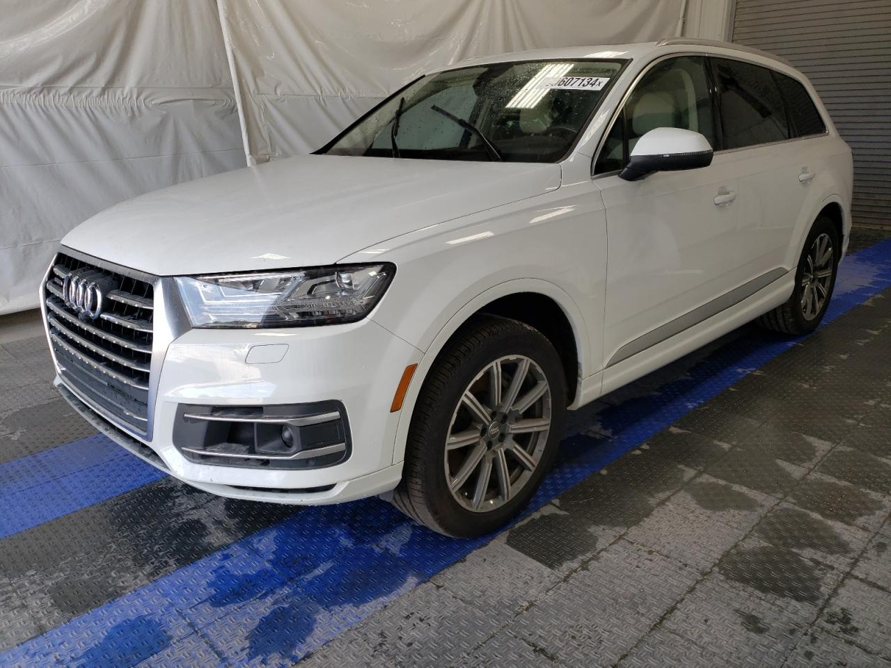 WA1VAAF72HD054198 2017 Audi Q7 Prestige