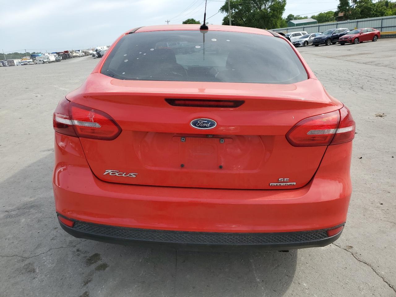 2016 Ford Focus Se vin: 1FADP3F22GL234808