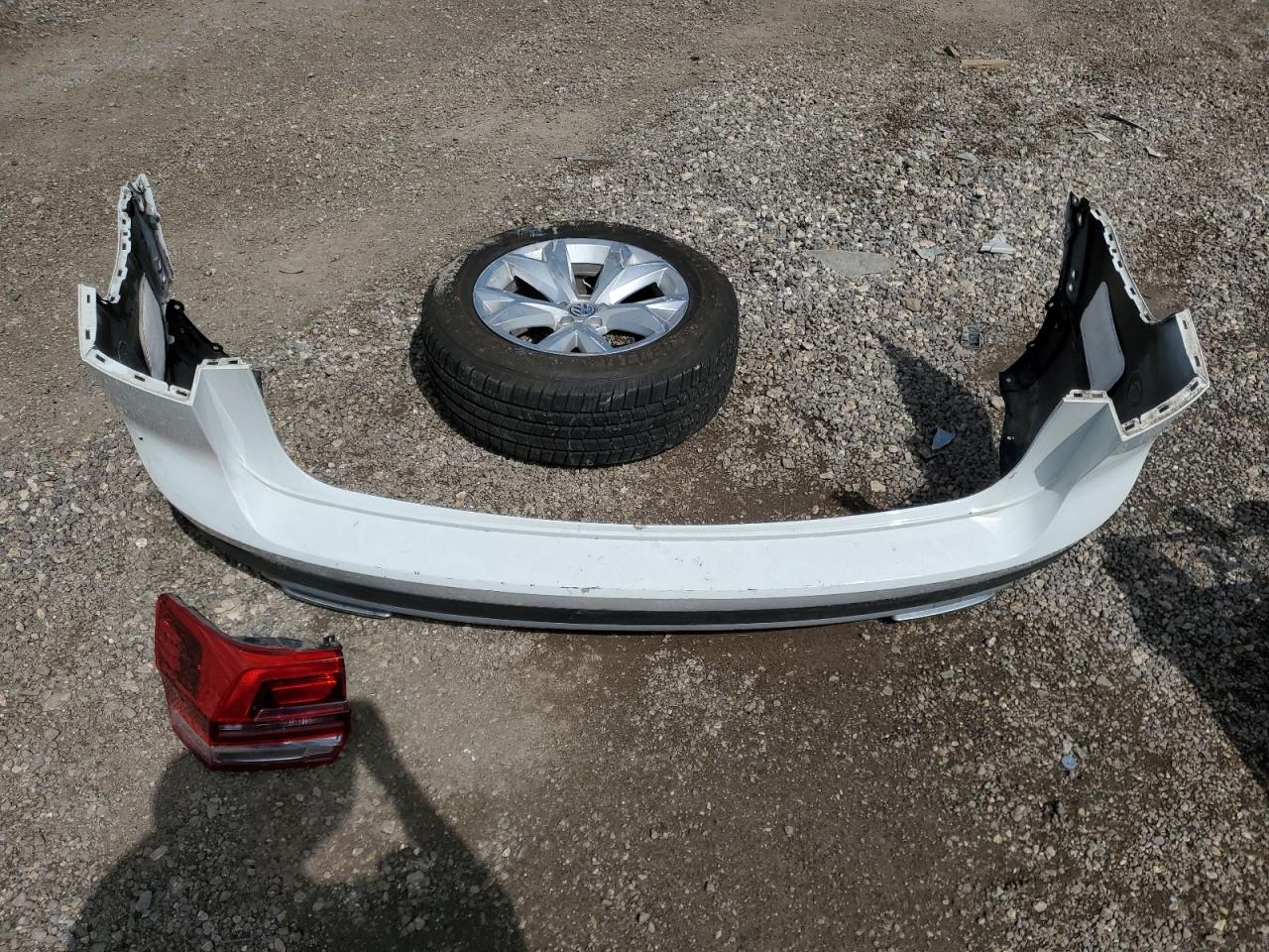 1V2AP2CA2KC615228 2019 Volkswagen Atlas S