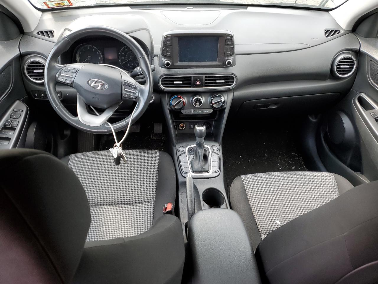 KM8K2CAA3JU131778 2018 Hyundai Kona Sel