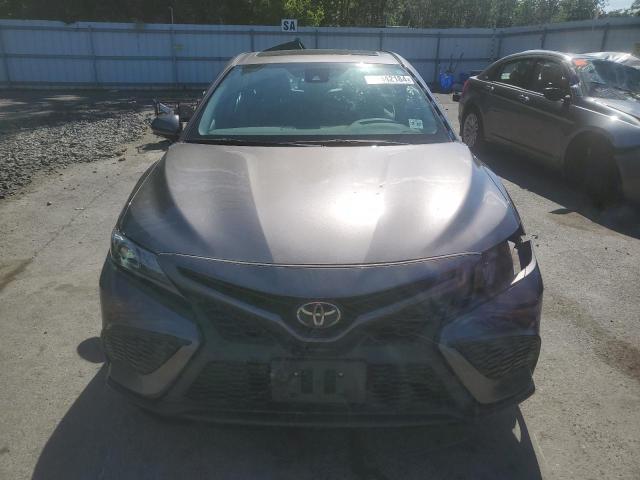 VIN 4T1T11BK1NU068141 2022 Toyota Camry, SE no.5