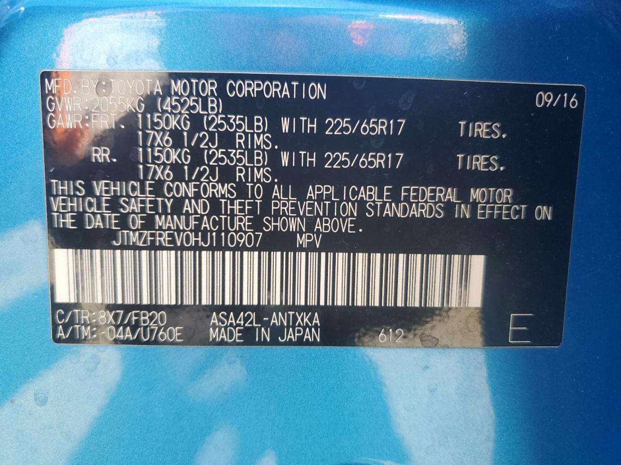 JTMZFREV0HJ110907 2017 Toyota Rav4 Le