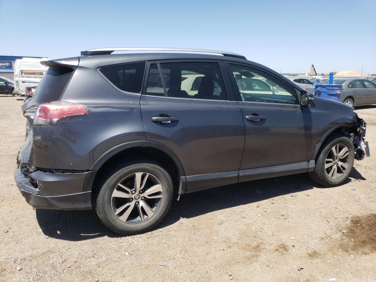 JTMRFREV7HD203437 2017 Toyota Rav4 Xle