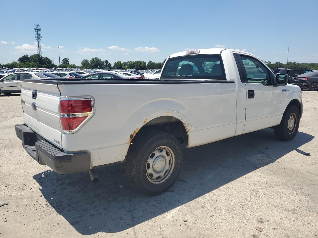 2013 Ford F150 vin: 1FTMF1CM9DKD19038