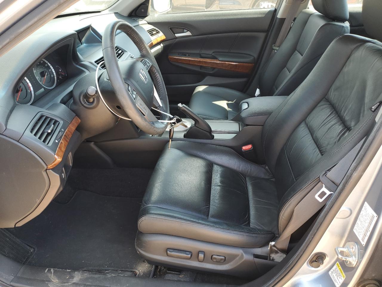 1HGCP2F81BA021620 2011 Honda Accord Exl