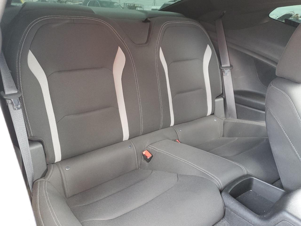 1G1FA1RX5J0159426 2018 Chevrolet Camaro Ls