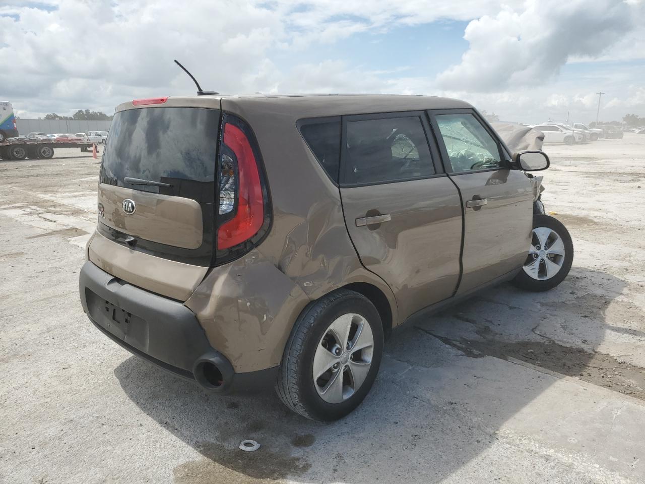 KNDJN2A25G7281795 2016 Kia Soul