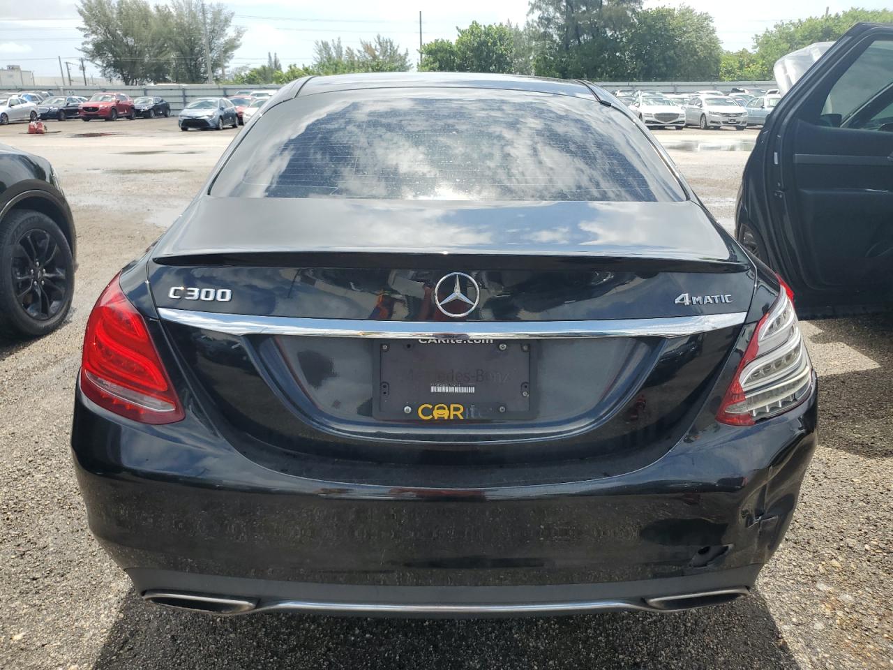 55SWF4KB7GU139504 2016 Mercedes-Benz C 300 4Matic
