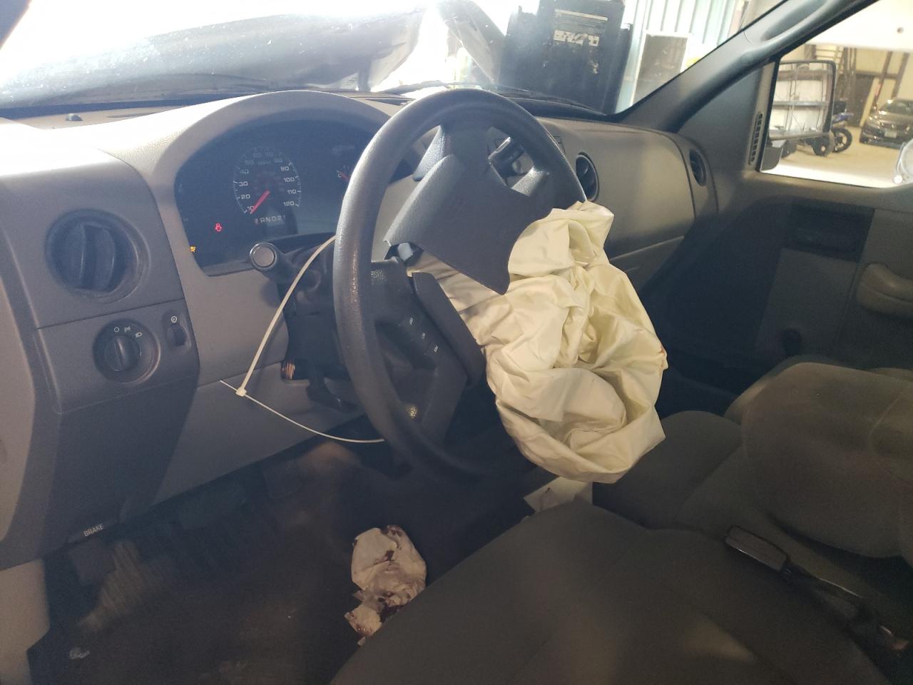 1FTRF12207NA84683 2007 Ford F150