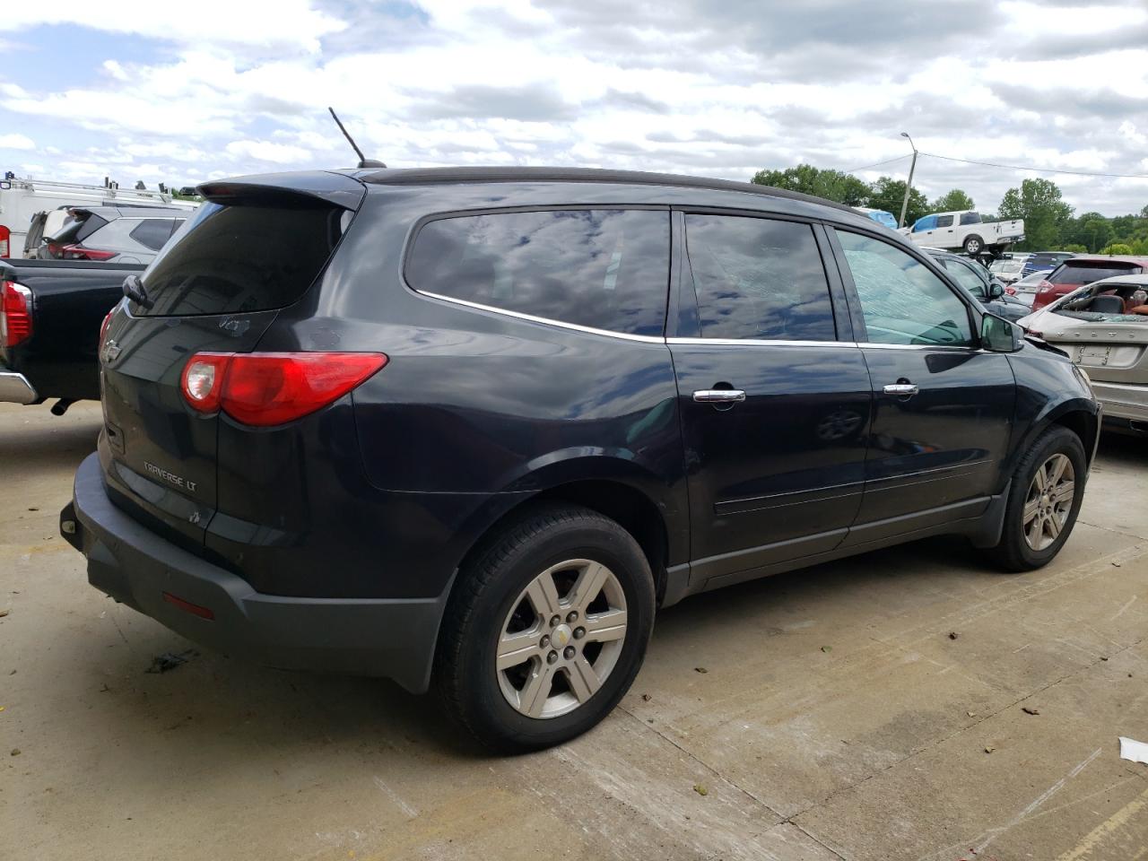 Lot #2833819046 2010 CHEVROLET TRAVERSE L