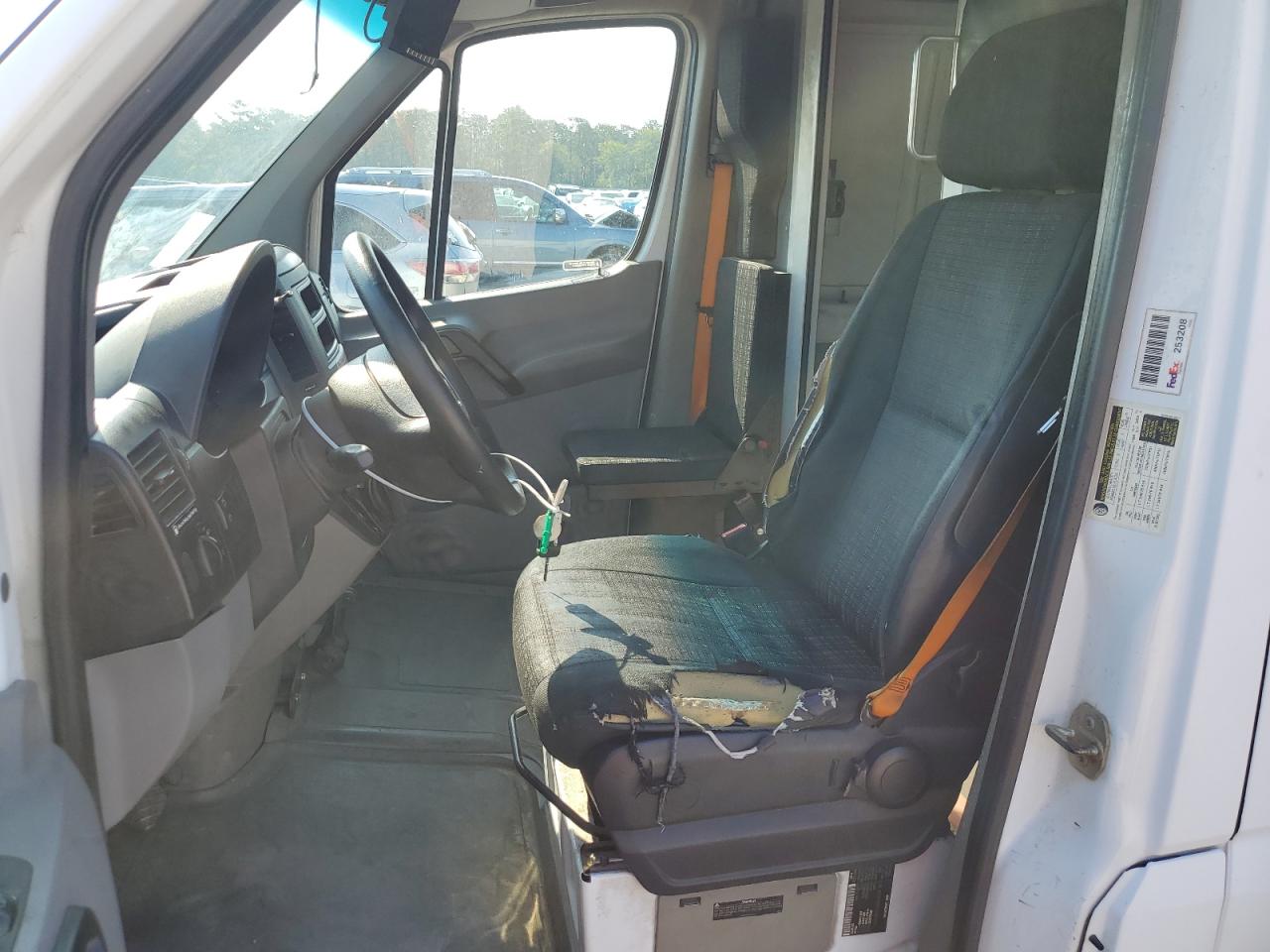 WD3PE8DE7E5824926 2014 Mercedes-Benz Sprinter 2500