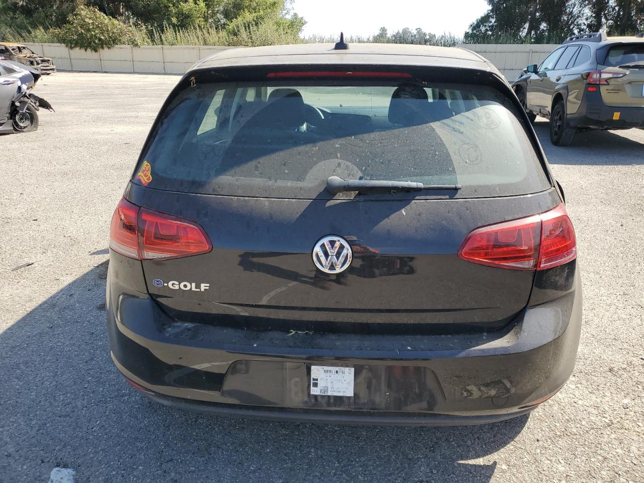WVWKP7AU2GW915874 2016 Volkswagen E-Golf Se