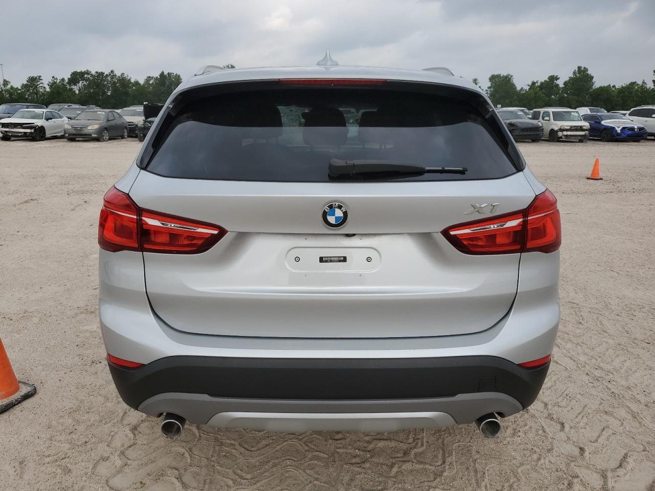 WBXHU7C36J5H42211 2018 BMW X1 Sdrive28I