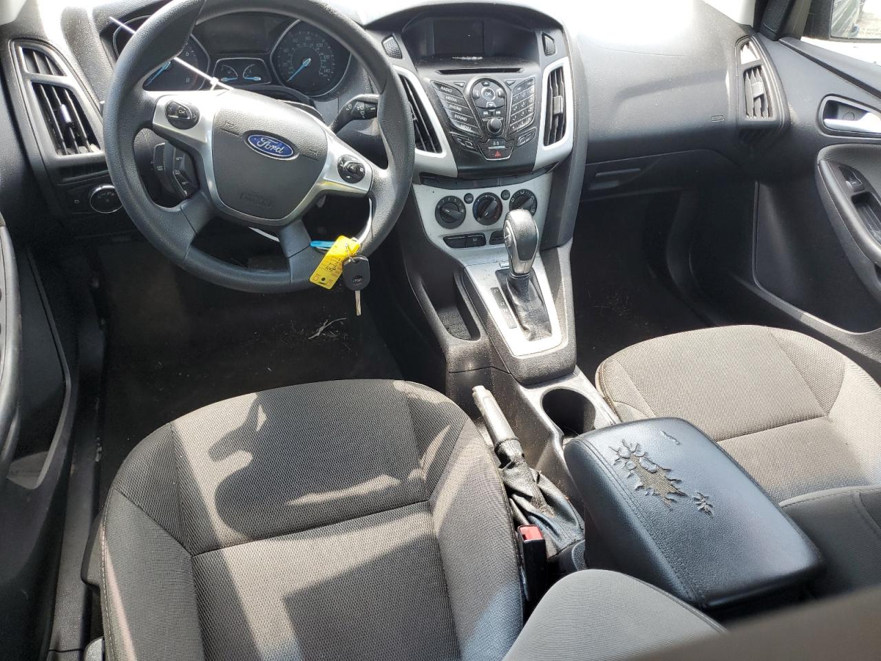 2014 Ford Focus Se vin: 1FADP3F22EL329575