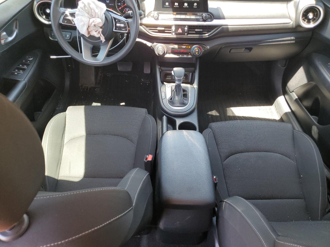 3KPF24AD6KE125432 2019 Kia Forte Fe