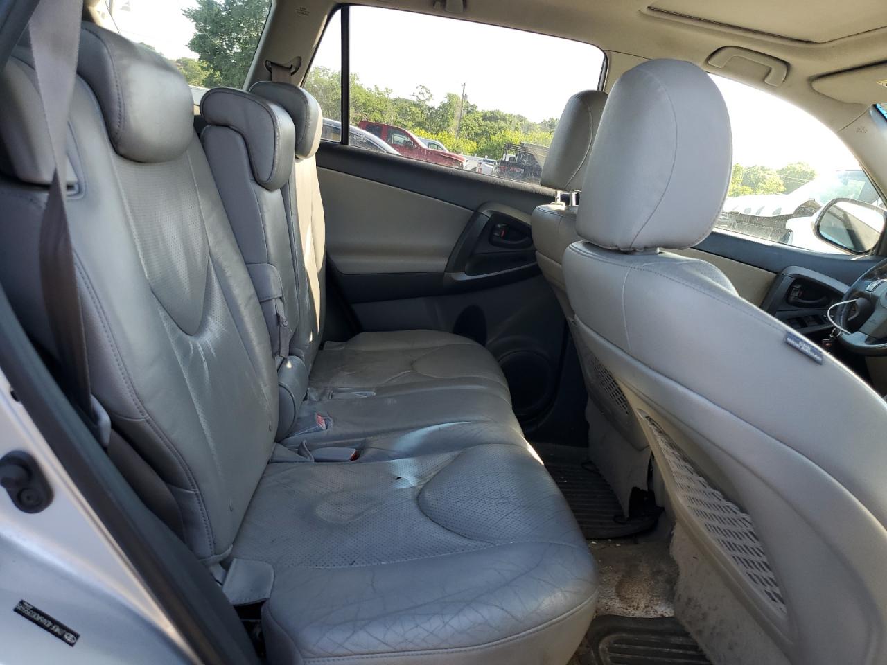 JTMDF4DV6AD035598 2010 Toyota Rav4 Limited