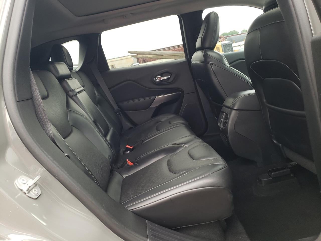 1C4PJMDX6KD391113 2019 Jeep Cherokee Limited