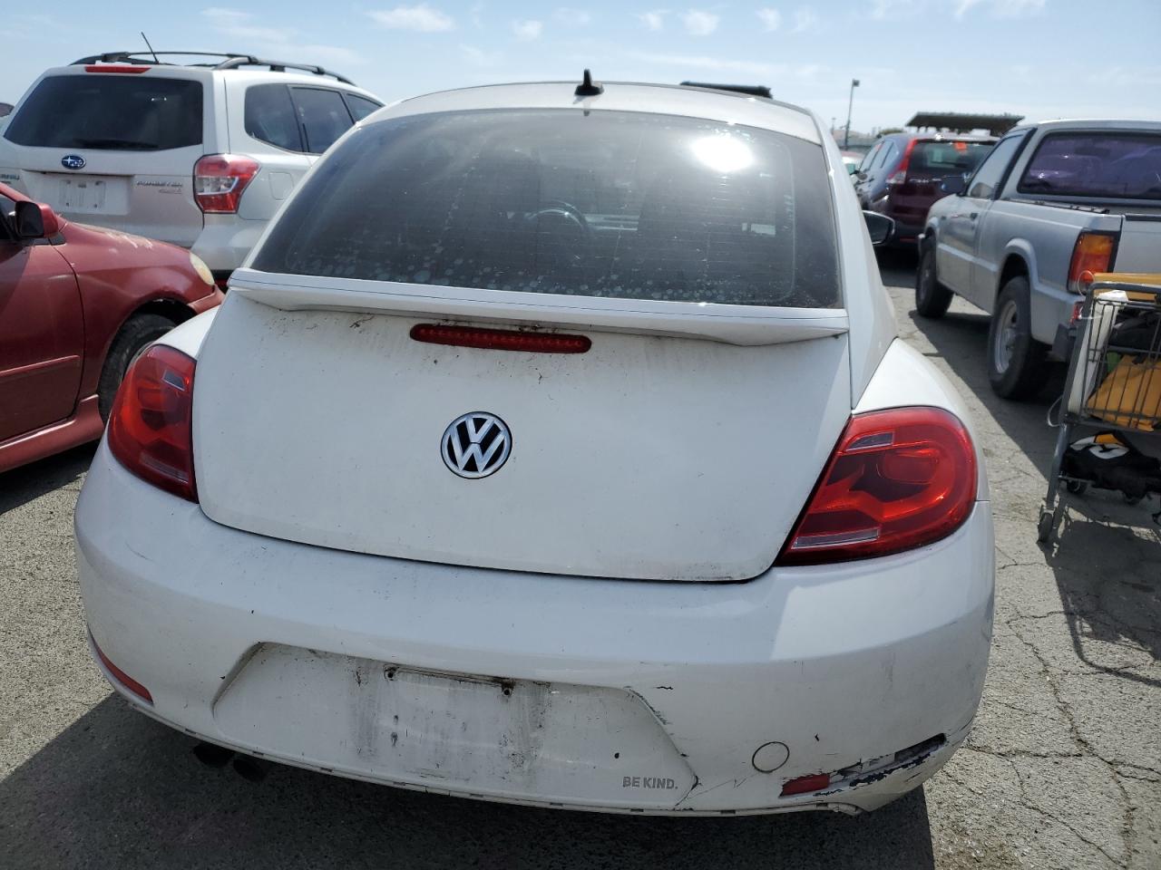 3VWJX7AT7DM665012 2013 Volkswagen Beetle