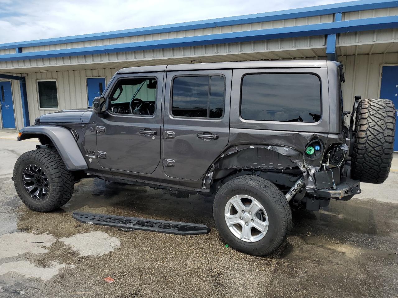 2021 Jeep Wrangler Unlimited Sahara vin: 1C4HJXEMXMW688242