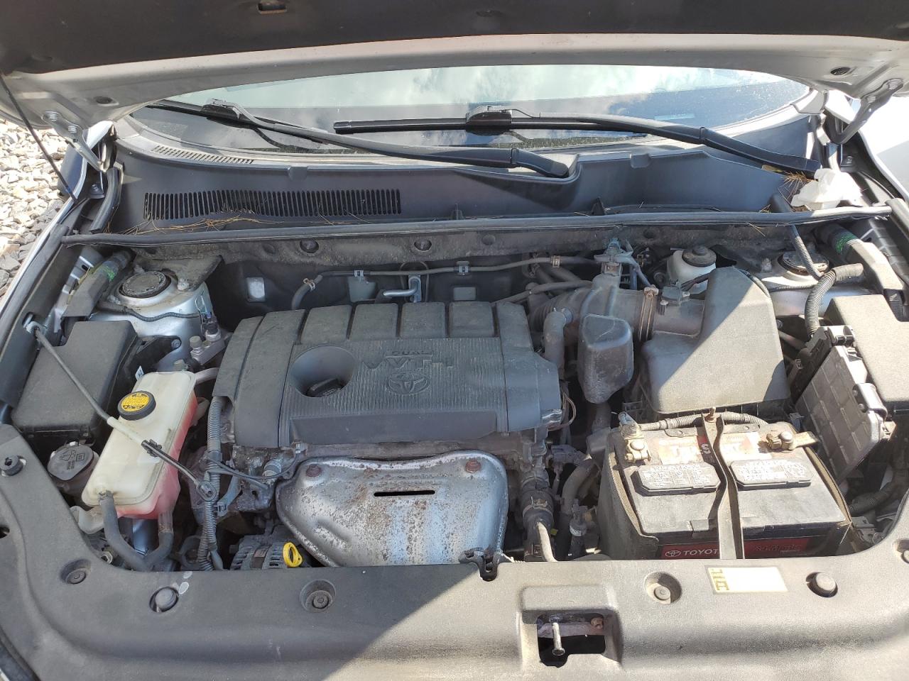 JTMBF4DV3B5047002 2011 Toyota Rav4