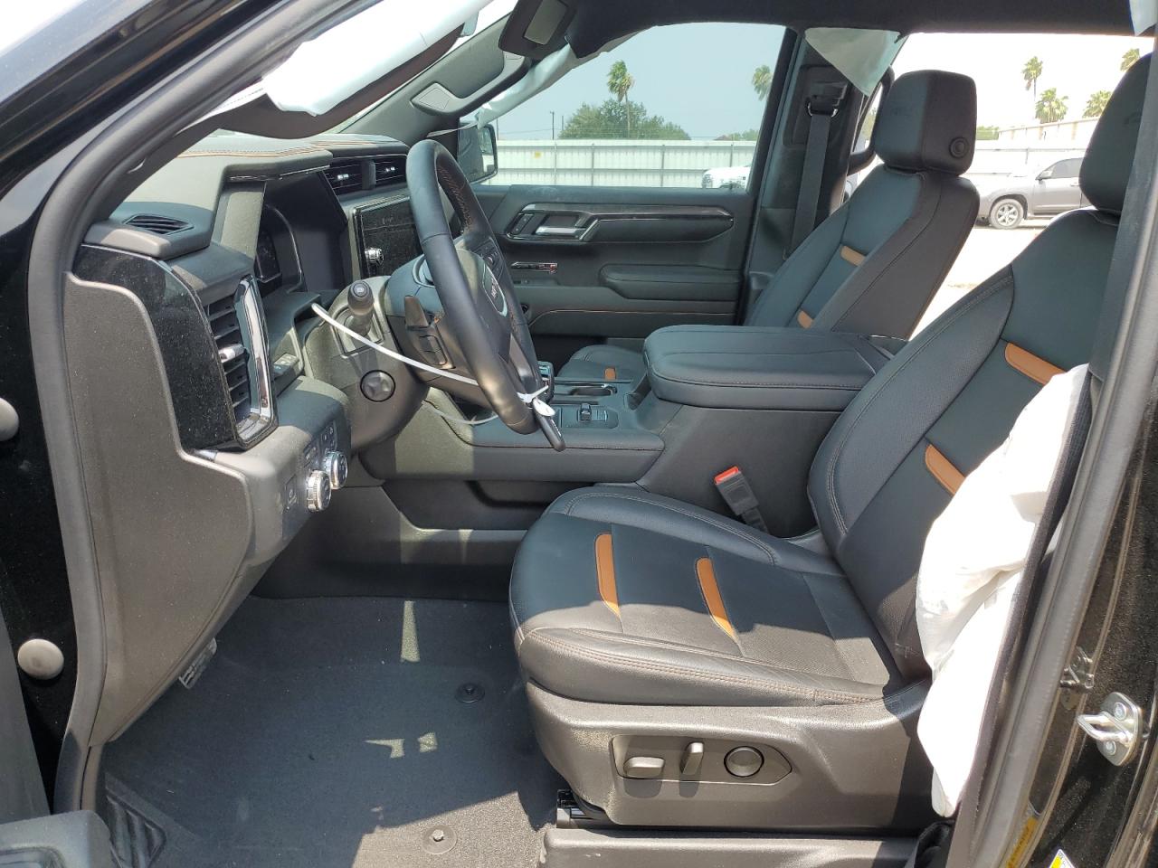 1GTUUEE88PZ326071 2023 GMC Sierra K1500 At4