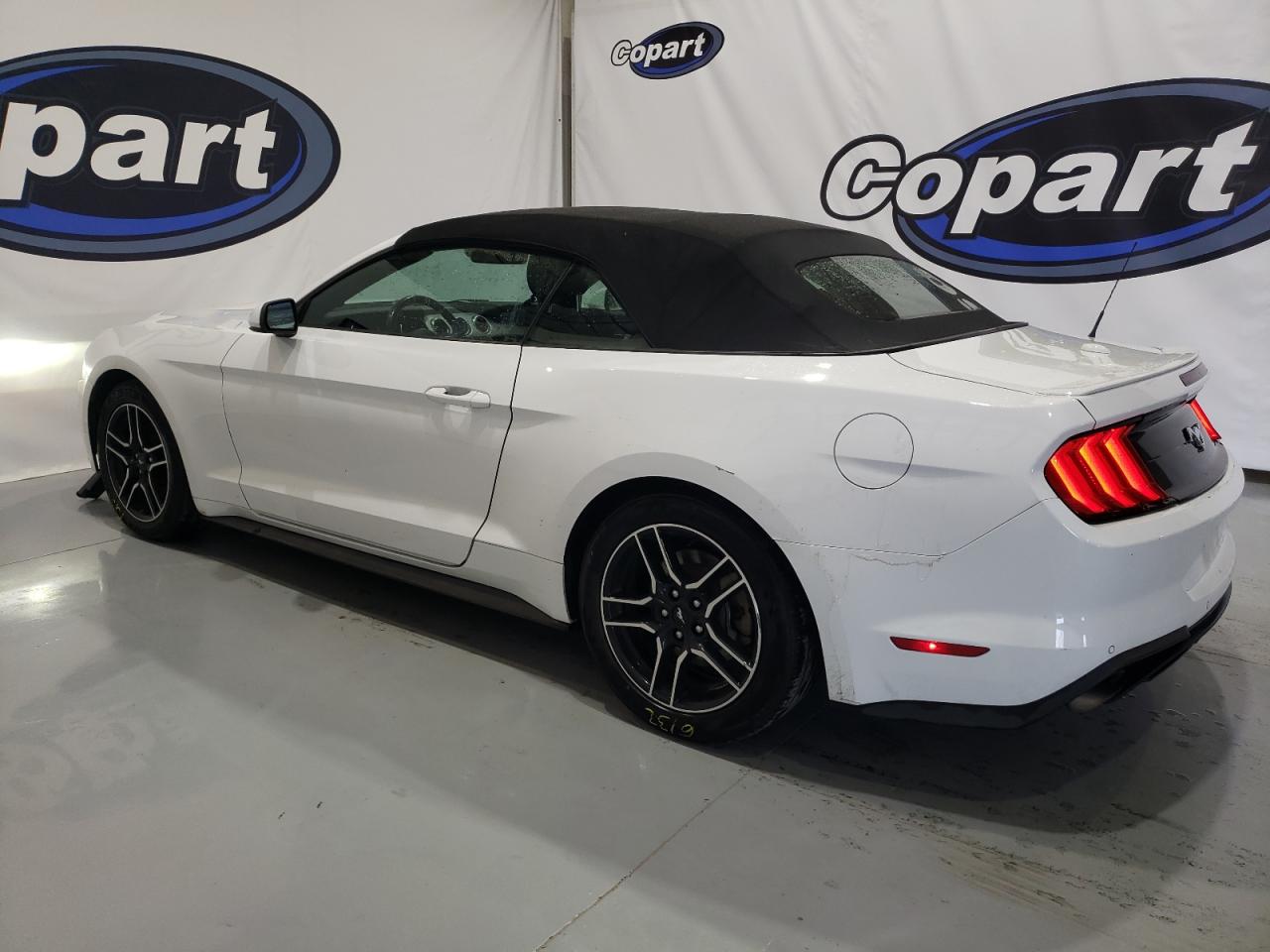 1FATP8UH3N5106370 2022 Ford Mustang