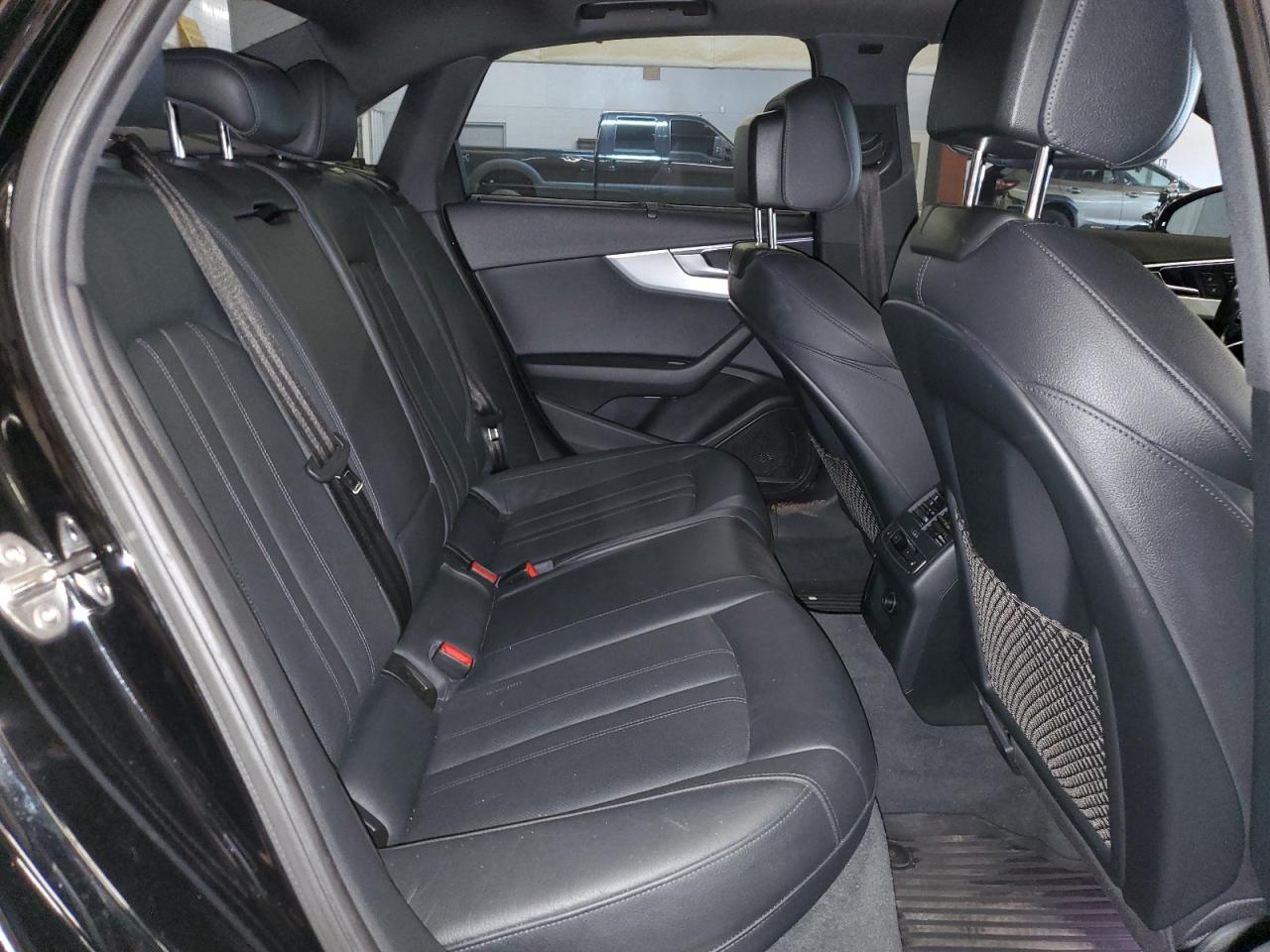 WAUFNAF44HN038306 2017 Audi A4 Prestige