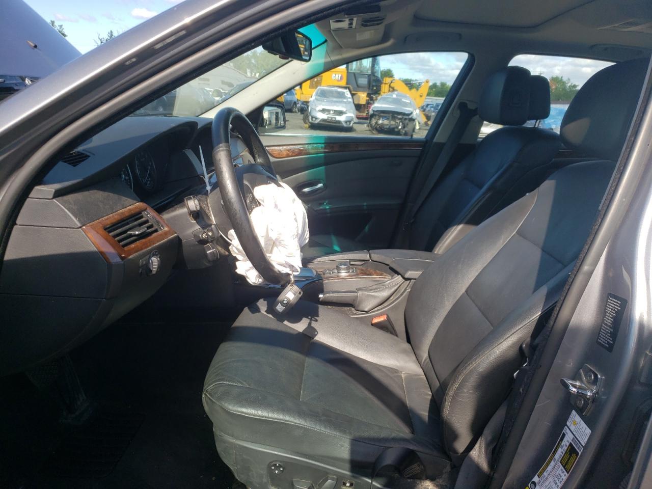 WBANV13599C154672 2009 BMW 528 Xi